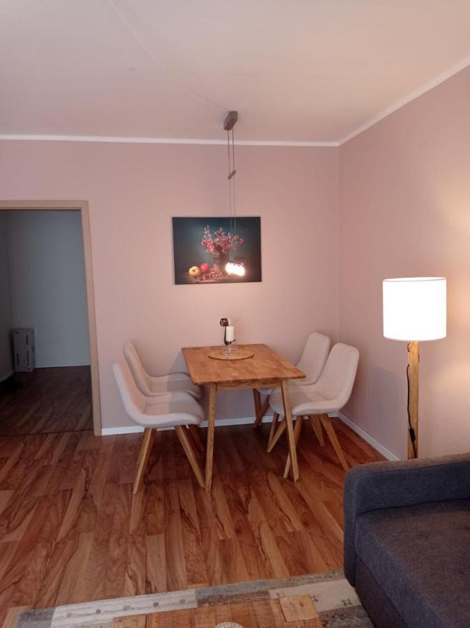 Ferienwohnung Greifenbach, Gartennutzung, Haustiere Willkommen Geyer Luaran gambar
